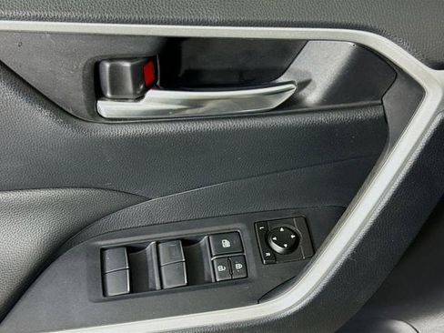 Certified 2019 Toyota RAV4 XLE Premium w/ Carpet Mat Package FWD image 19