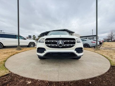 Used 2023 Mercedes-Benz GLS 450 4MATIC w/ AMG Line Exterior image 3