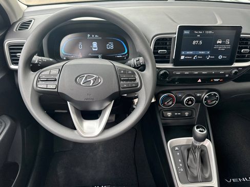 New 2026 Hyundai Venue SE FWD image 15