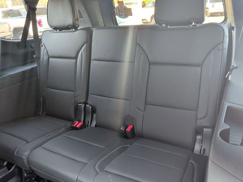 Used 2022 GMC Yukon XL Denali image 18