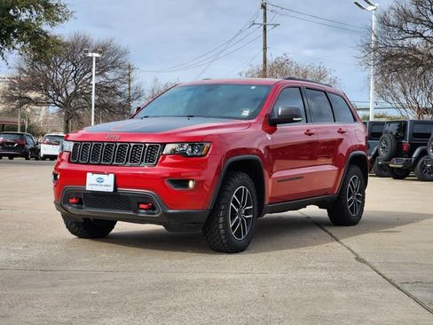 Used 2019 Jeep Grand Cherokee Trailhawk image 3