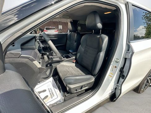 Used 2024 Mitsubishi Outlander SE FWD image 21
