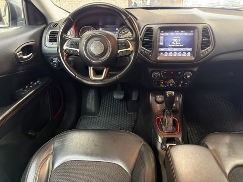 Used 2019 Jeep Compass Trailhawk AWD/4WD image 15