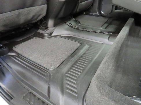 Used 2023 GMC Sierra 1500 AT4 w/ Technology Package AWD/4WD image 81