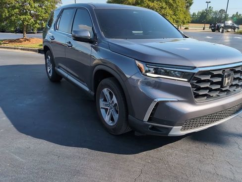 Used 2025 Honda Pilot EX-L image 5