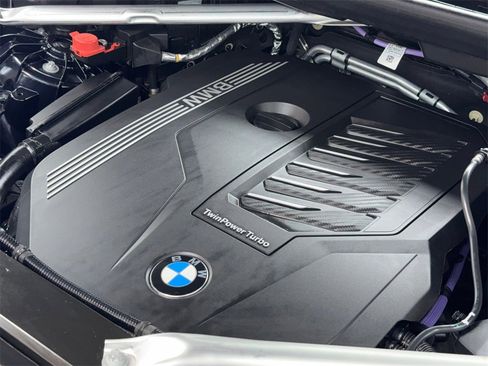 Used 2023 BMW X6 xDrive40i w/ Executive Package image 62