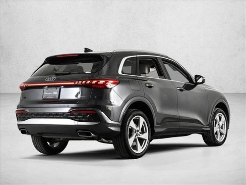 Certified 2025 Audi Q5 Premium Plus w/ Premium Plus image 5