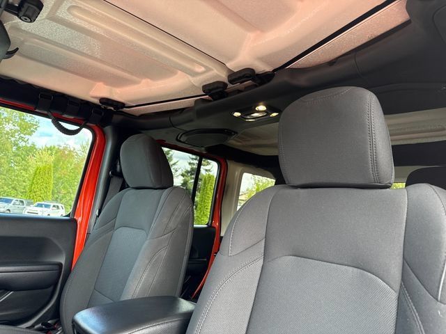 Used 2023 Jeep Wrangler Unlimited Sport AWD/4WD image 19