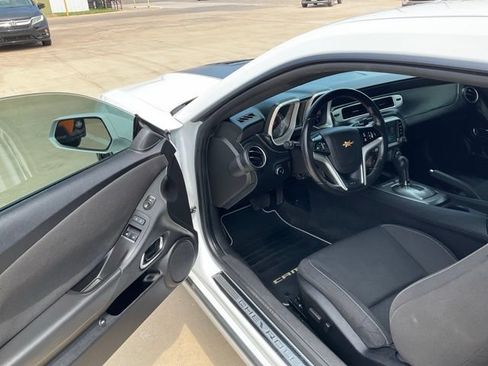 Used 2015 Chevrolet Camaro SS w/ Rear Vision Package RWD image 2
