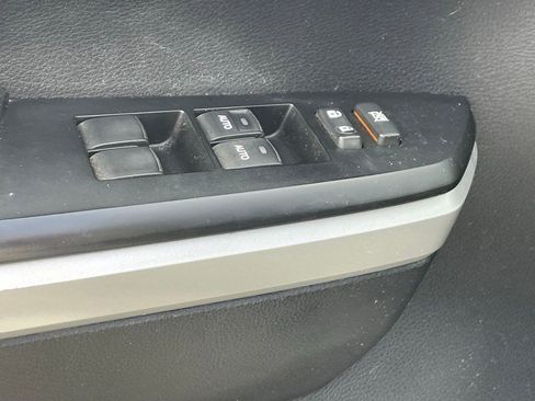 Used 2014 Toyota Tundra Platinum image 7