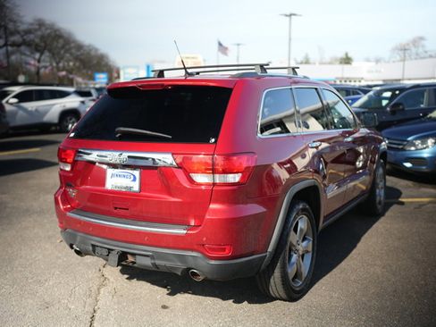 Used 2011 Jeep Grand Cherokee Overland AWD/4WD image 8