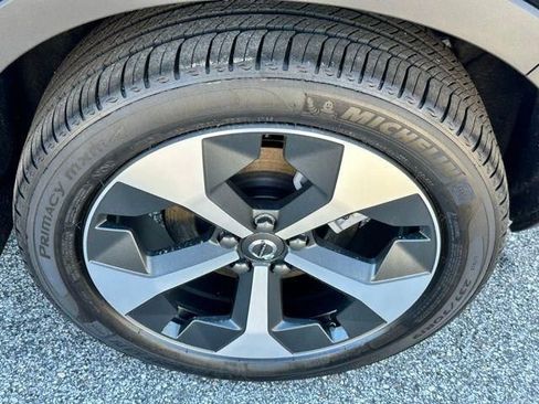 New 2026 Volvo XC40 B5 Plus w/ Protection Package Premier AWD/4WD image 27