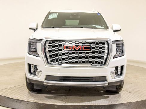 Used 2023 GMC Yukon XL Denali image 3