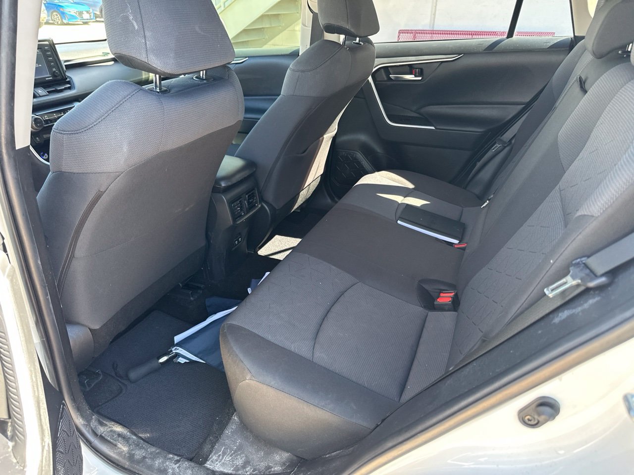 Used 2020 Toyota RAV4 XLE w/ Convenience Package FWD image 9