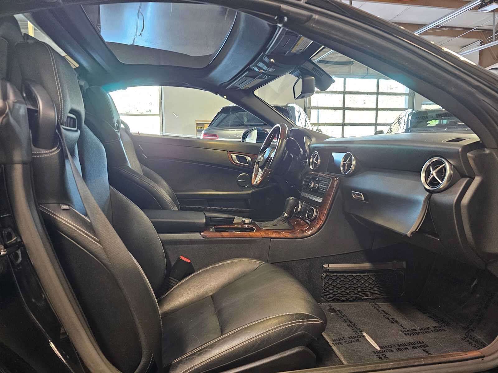 Used 2012 Mercedes-Benz SLK 350 image 10