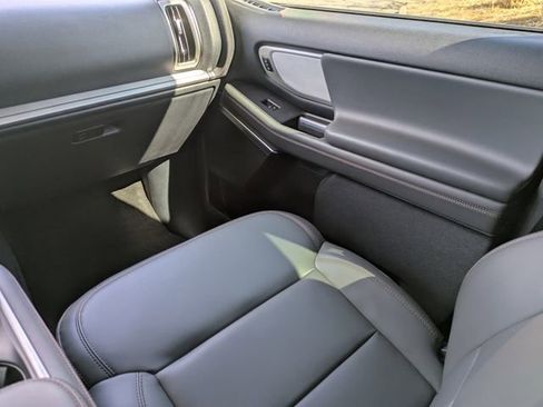 Certified 2025 Ford Expedition Active image 16