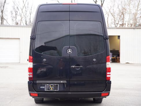 Used 2013 Mercedes-Benz Sprinter 2500 image 9