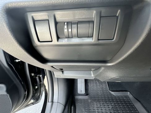Used 2025 Subaru Impreza 2.0i image 17