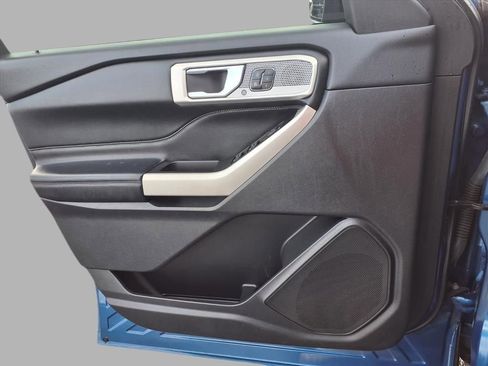 Used 2020 Ford Explorer Limited w/ Class III Trailer Tow Package image 18
