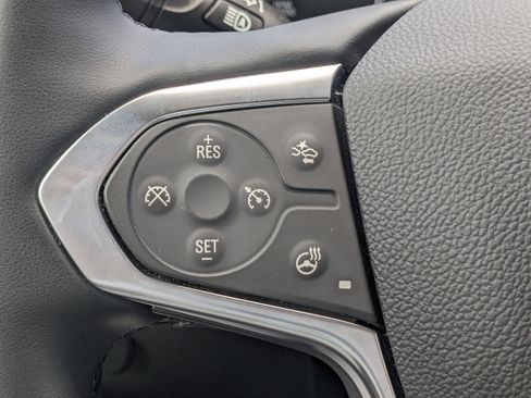 Used 2023 Chevrolet Traverse LT w/ LT Premium Package image 28