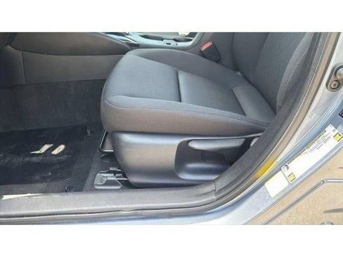Used 2024 Toyota Corolla LE FWD image 18