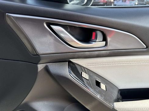 Used 2018 MAZDA MAZDA3 Grand Touring image 15