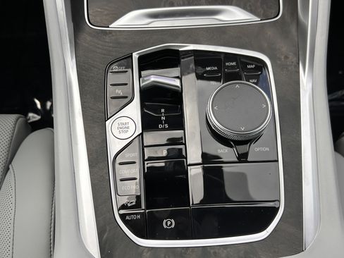 New 2026 BMW X6 xDrive40i w/ Premium Package image 14