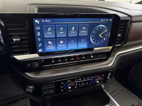 Used 2022 Chevrolet Silverado 1500 High Country w/ High Country Premium Package image 29