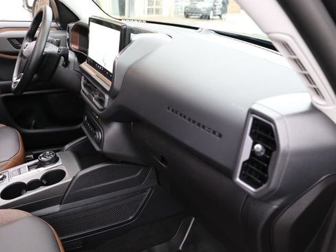 Used 2025 Ford Bronco Sport Outer Banks w/ Outer Banks Tech Package+ AWD/4WD image 12