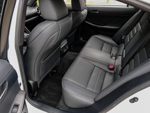 Used 2022 Lexus IS 350 F Sport image 51