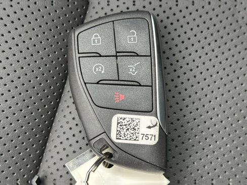 Used 2023 Buick Envision Essence AWD/4WD image 27