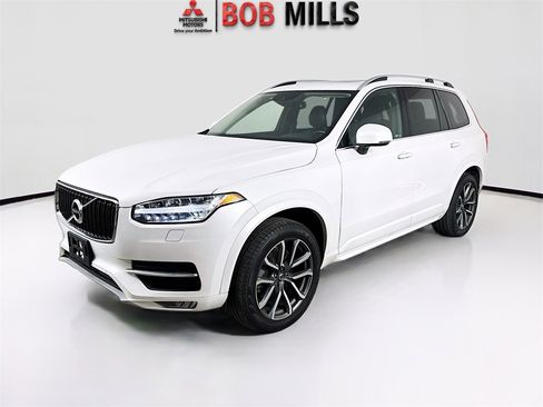 Used 2018 Volvo XC90 T5 Momentum w/ Momentum Plus Package image 3