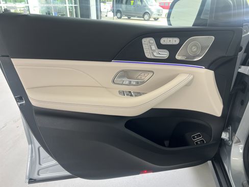 Certified 2025 Mercedes-Benz GLE 450e 4MATIC image 16