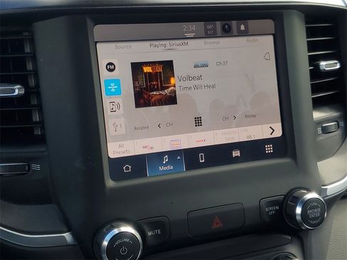 Used 2024 RAM 2500 Big Horn w/ Bed Utility Group image 21