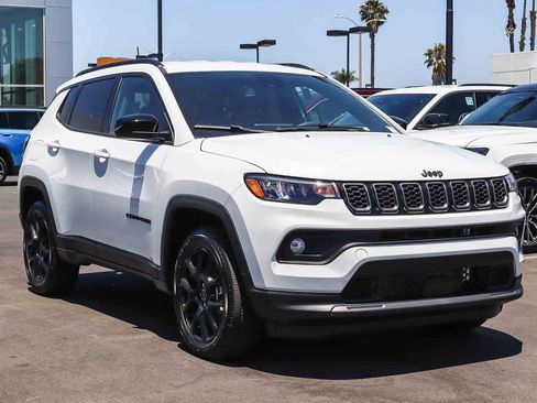 New 2026 Jeep Compass Latitude AWD/4WD image 3