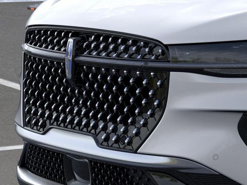 New 2026 Lincoln Nautilus Premier image 17