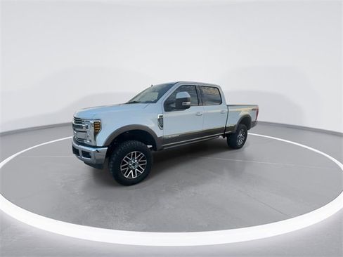 Certified 2019 Ford F250 Lariat w/ Lariat Ultimate Package image 5