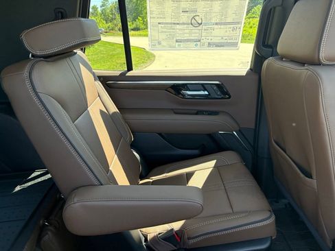 New 2026 Chevrolet Tahoe High Country w/ LPO, Illumination Package AWD/4WD image 47