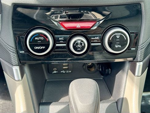 Used 2021 Subaru Forester Premium image 13