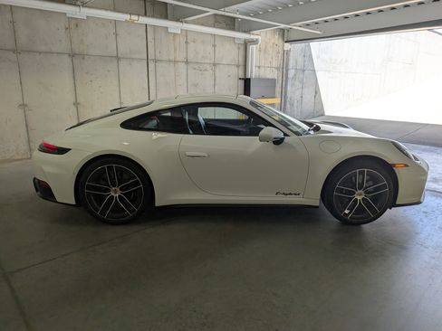 Used 2025 Porsche 911 Carrera 4 GTS image 9