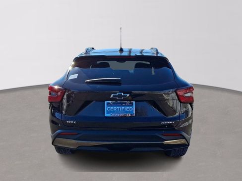 Certified 2025 Chevrolet Trax ACTIV w/ Sunroof Package image 5