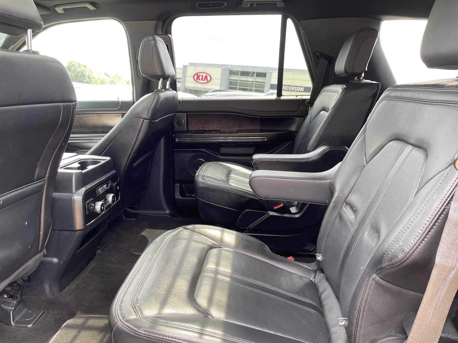 Used 2021 Ford Expedition Limited RWD image 9