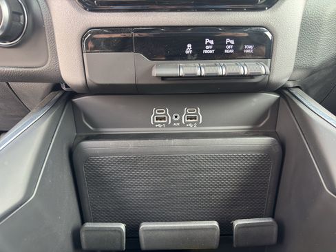 New 2026 RAM 1500 Express AWD/4WD image 15