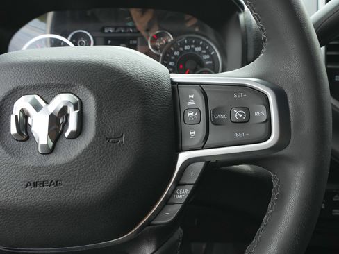 Used 2025 RAM 2500 Big Horn AWD/4WD image 18