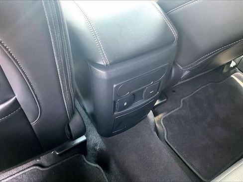 Used 2023 Ford Explorer XLT w/ Equipment Group 202A AWD/4WD image 29
