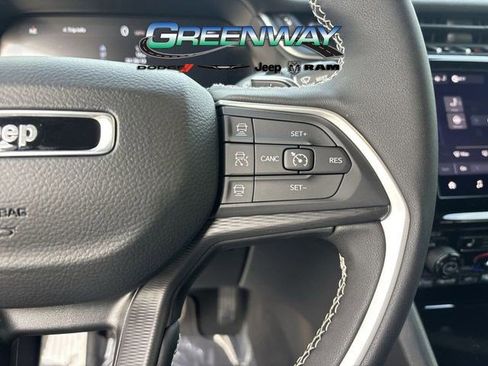 New 2025 Jeep Grand Cherokee Laredo X w/ Luxury Tech Group I image 28