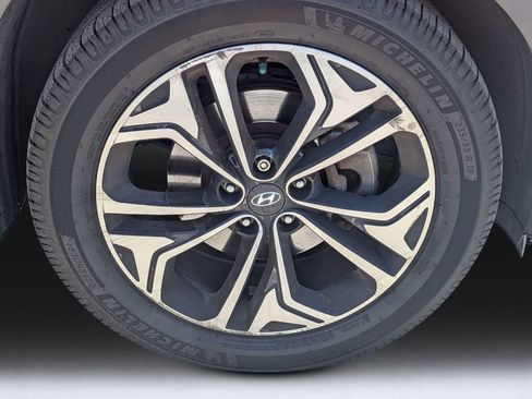Used 2019 Hyundai Santa Fe Limited FWD image 11