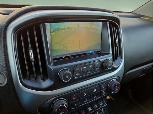 Used 2018 Chevrolet Colorado ZR2 image 16