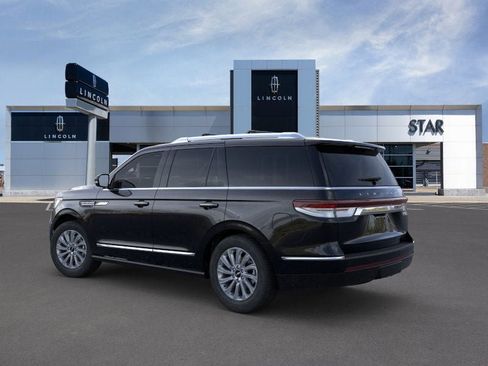 New 2022 Lincoln Navigator 4WD image 4