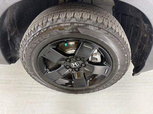 Used 2025 Honda Ridgeline Black Edition image 10